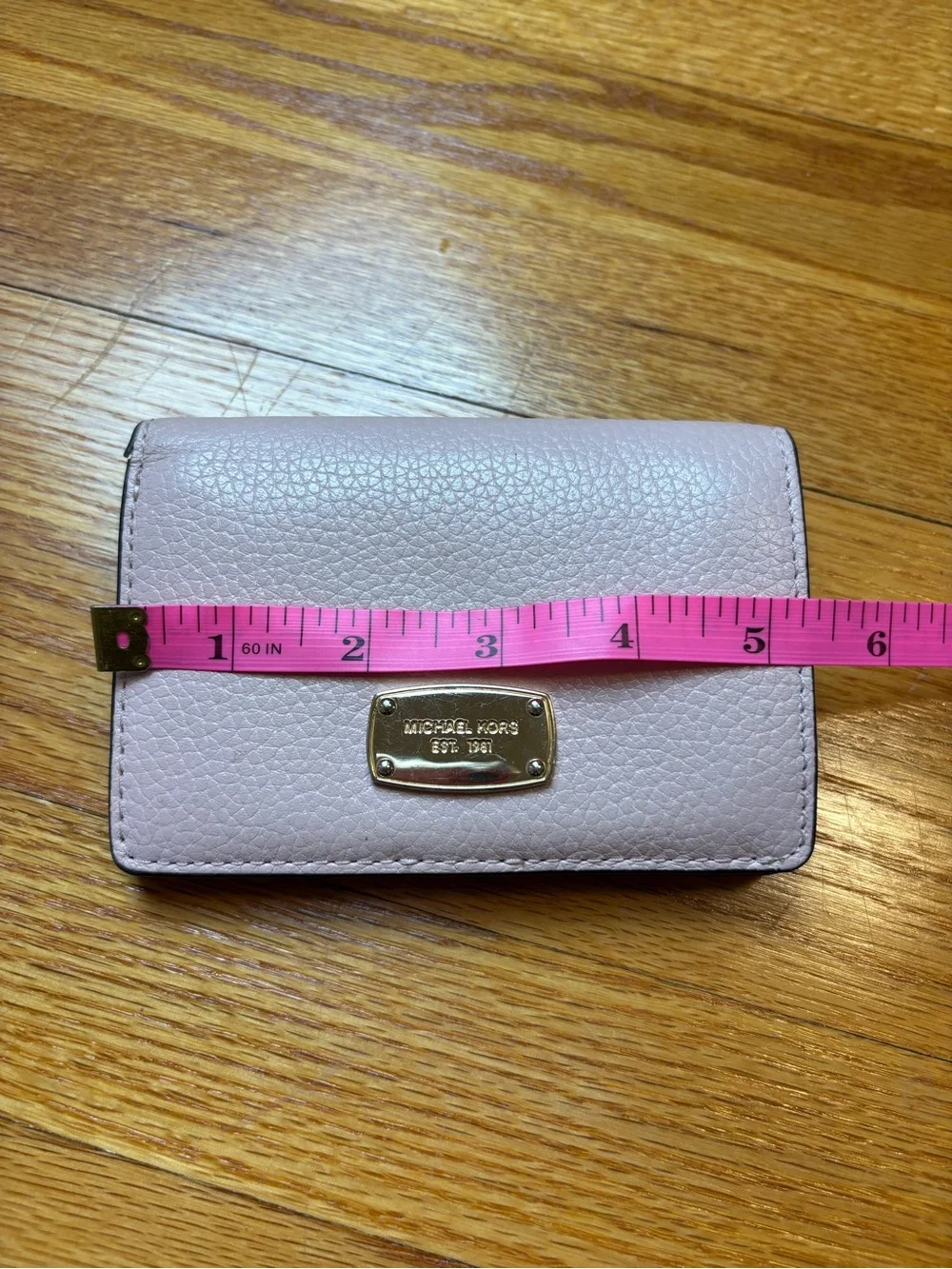 Michael Kors Blush Pink Pebbled Leather Compact Wallet with Gold Plate-LIKE NEW - Picture 4 of 8